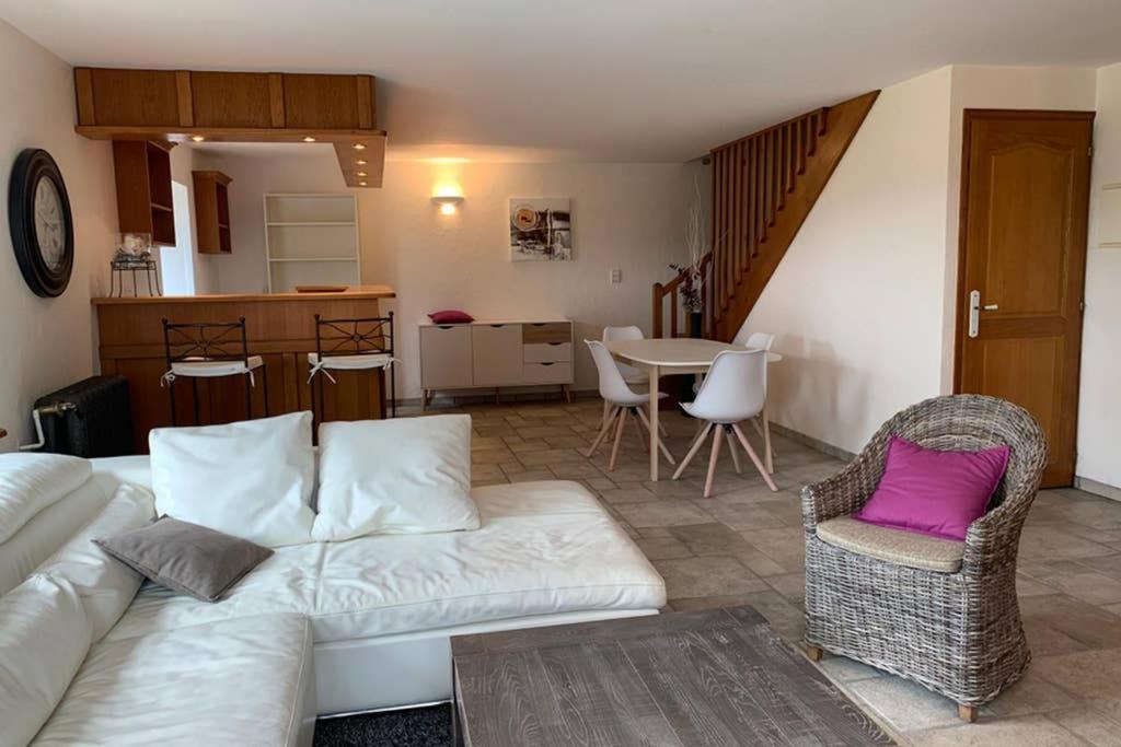 Domaine Des Pierres D Auvergne Flat Ngoại thất bức ảnh